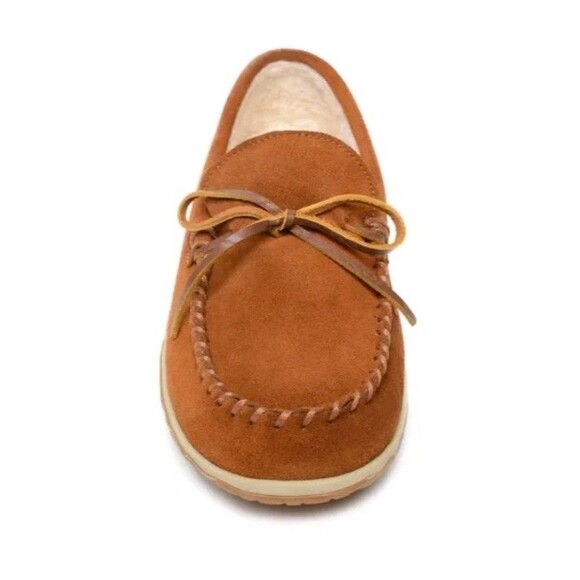 Men's Size 9 Minnetonka Moccasins Pile lined hardsole Brown Leather Suede NIB - Picture 2 of 6